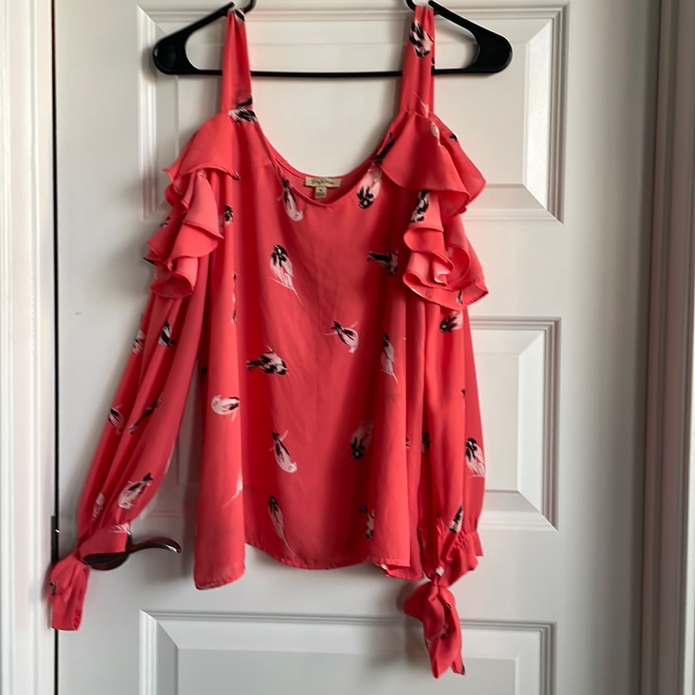 Cute! Lily White Cold Shoulder Blouse NWOT
